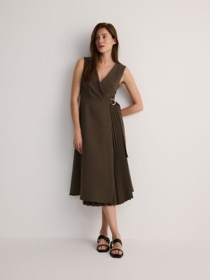 Brown Reserved Midipleats Women's Dress | UOXH-59041