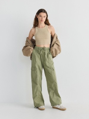 Green Reserved Cargo Women's Trousers | FYNS-70196