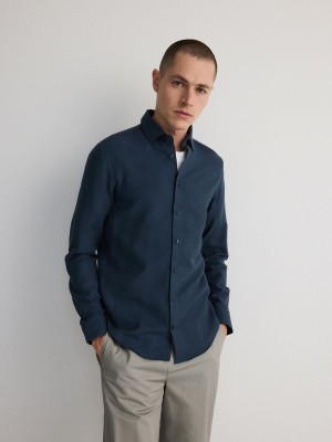 Navy Reserved Slim Fit Plain Men's Shirts | YRGO-56437