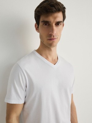 White Reserved Slim Fit V-neck Men's T-shirts | LOXF-19260