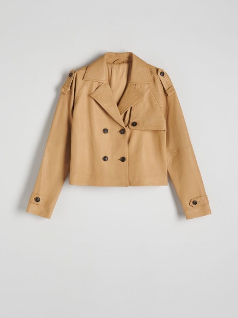 Beige Reserved Cropped Sheepskin Trench Women's Coats | CUHG-13286