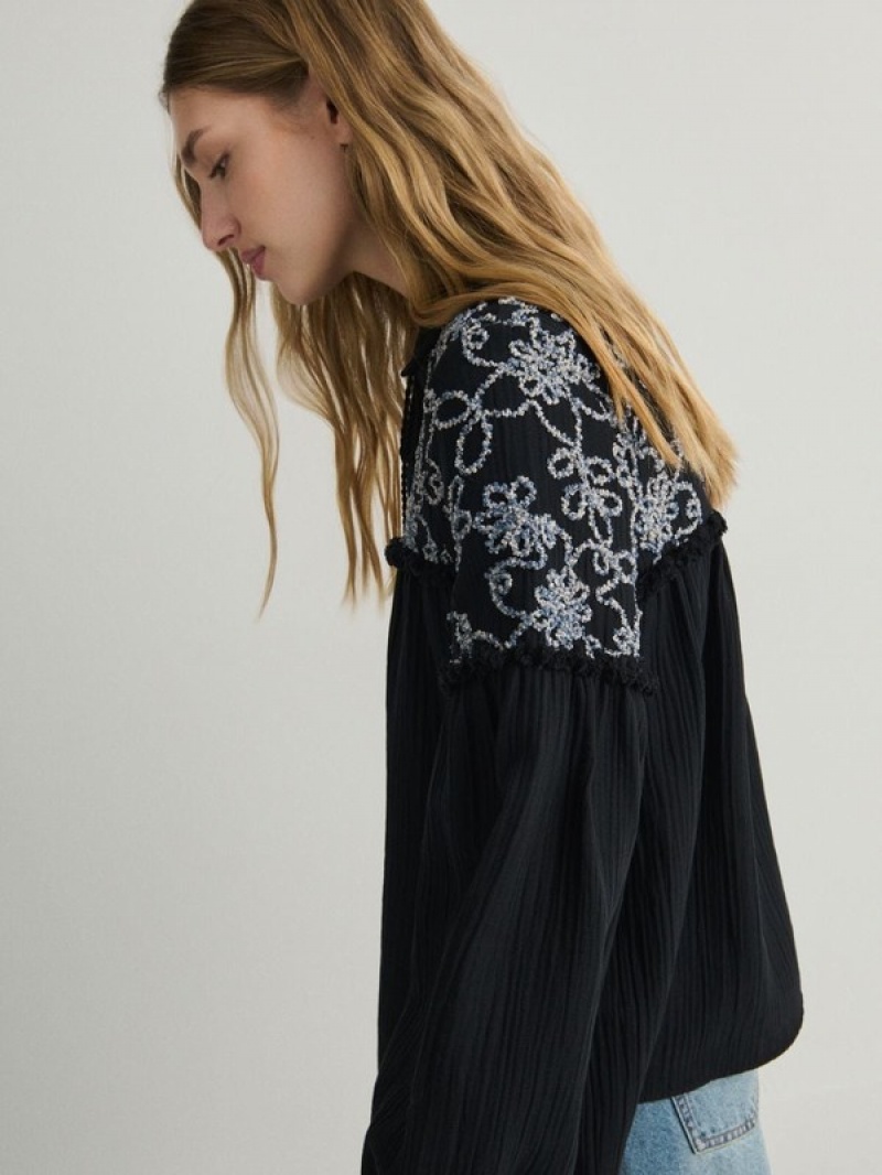 Black Reserved Decorative Embroidery Women's Shirts | GUFE-56087