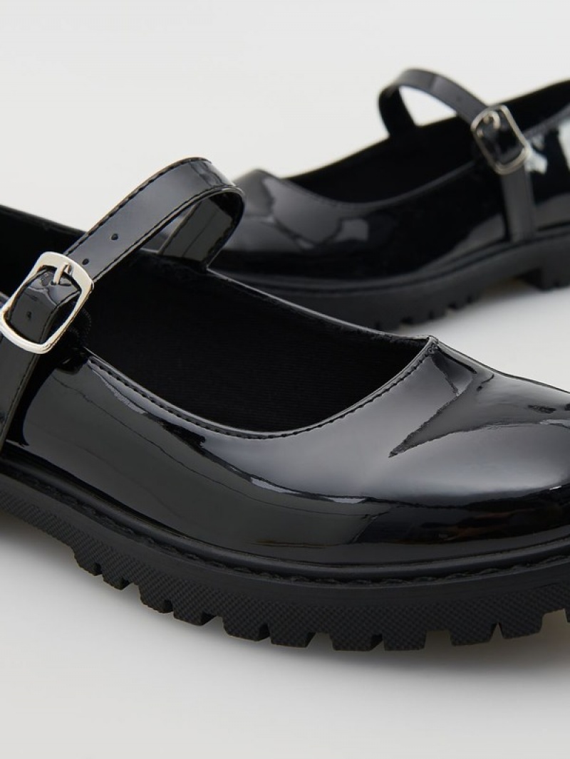 Black Reserved Patent Girls' Shoes | KWPV-41692