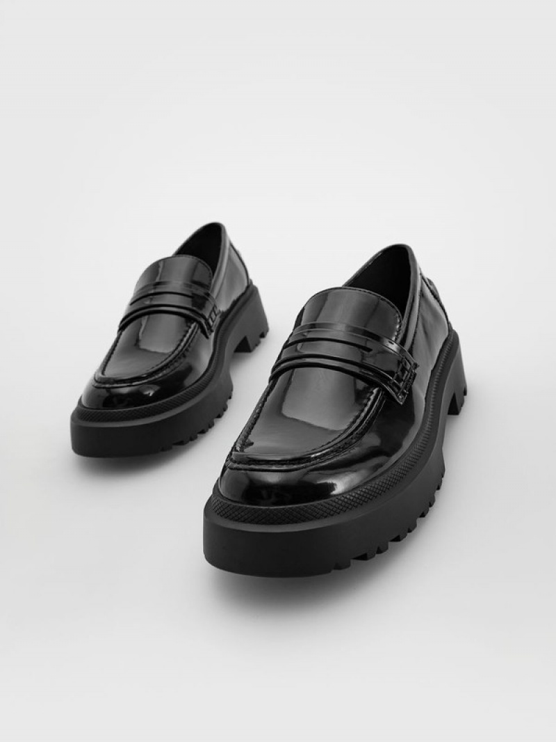 Black Reserved Patent Women's Loafers | FSLK-32058