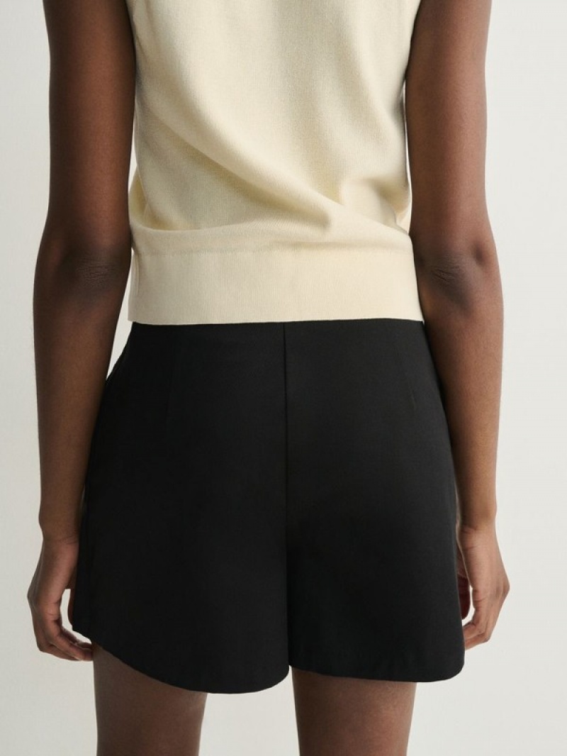 Black Reserved Skort With Women's Shorts | WUEF-19728