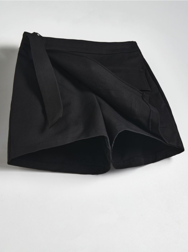 Black Reserved Skort With Women's Shorts | WUEF-19728