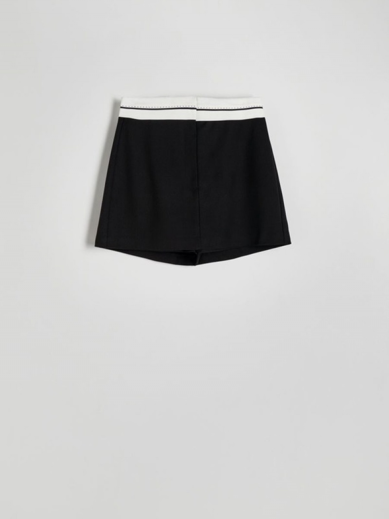 Black Reserved Viscose Rich Women's Shorts | PWNI-02386