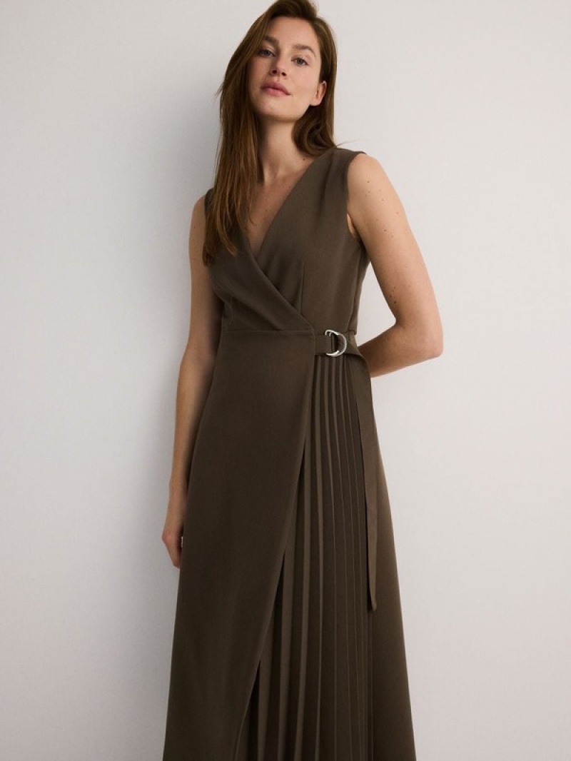 Brown Reserved Midipleats Women's Dress | UOXH-59041