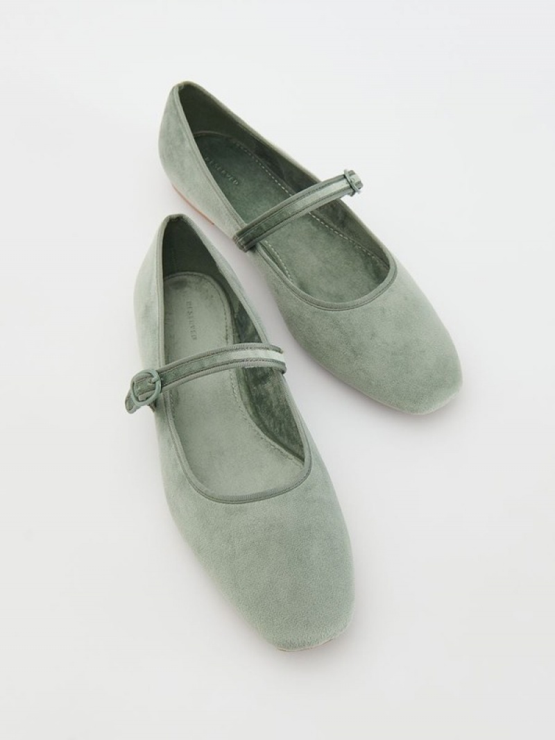 Light Olive Reserved Ballerinas Women's Loafers | VXSO-81975