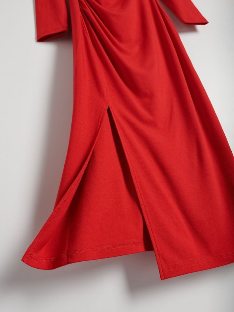 Red Reserved Asymmetric Neckline Women's Dress | ZSAF-17859