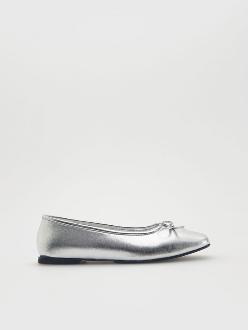 Silver Reserved Metallic Natural Leather Ballerinas Women's Loafers | LSRW-91237