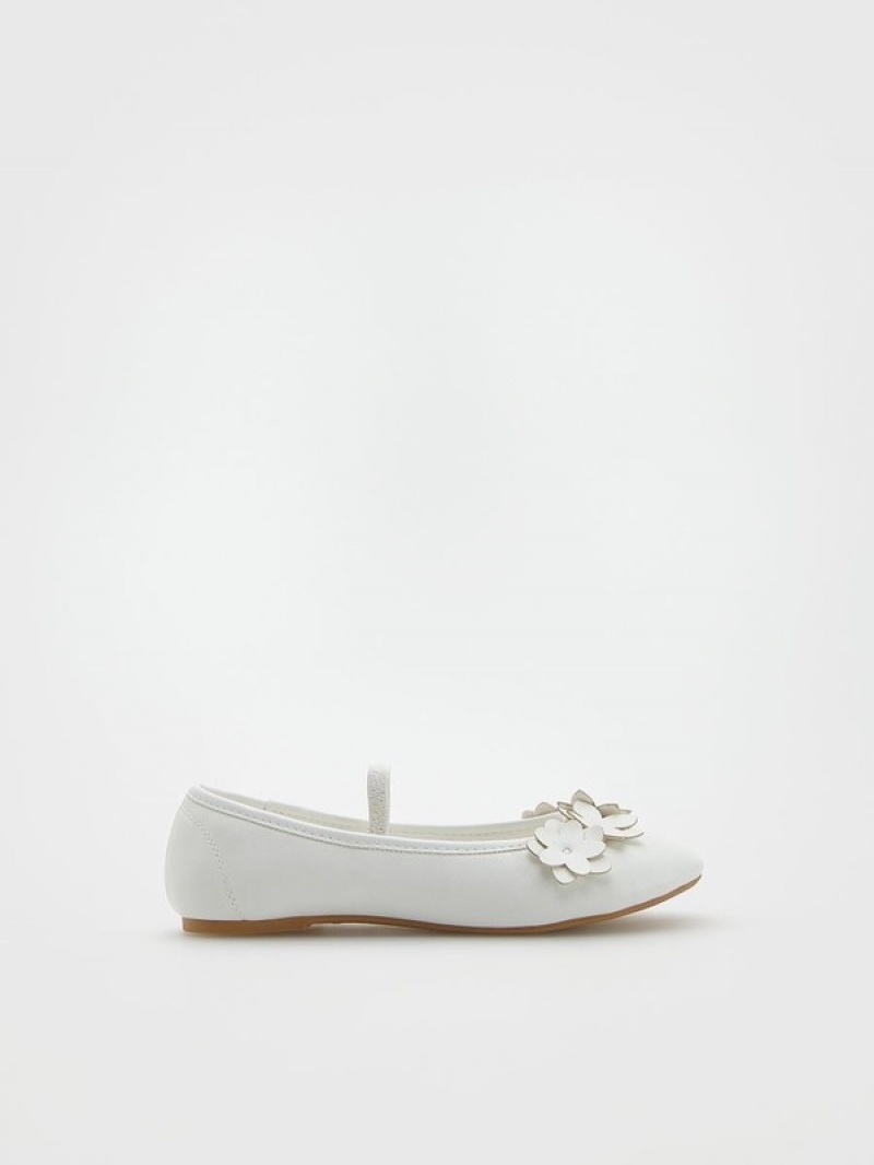 White Reserved Ballerinas Girls' Shoes | NWSC-43205