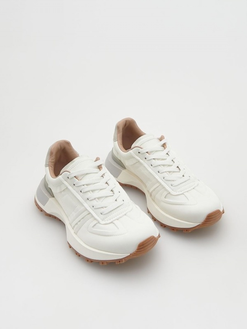 White Reserved Lace Up Women's Sneakers | NOJT-91804