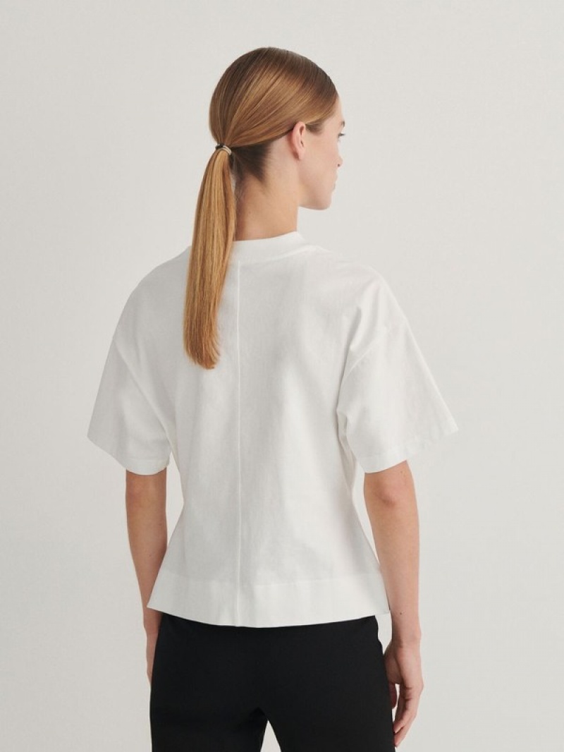 White Reserved Waist-fitted Women's T-shirts | VLIQ-79861